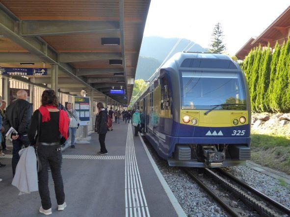 Grindelwald Terminal als perfekter Link von der Bahn zum Eiger-Express.