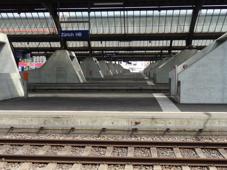 Mehr Weitsicht im Bahnausbau – nicht nur in Zürich HB. Mehr Weitsicht im Bahnausbau – nicht nur in Zürich HB.